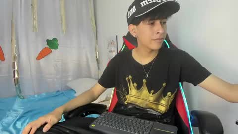 Snapshot of julian_xp chatting on April 2026 07:21:02 PM Julian online show from April 2026 07:21:02 PM