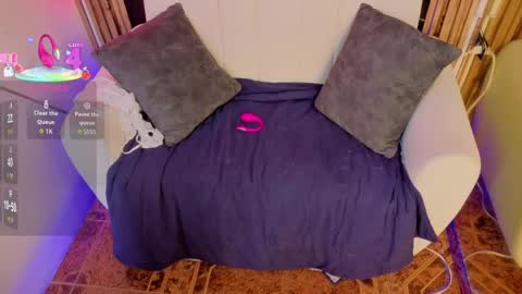 Snapshot of juliana11_pm chatting on April 2026 02:14:02 PM JULIANA AND CHRIS online show from April 2026 02:14:02 PM