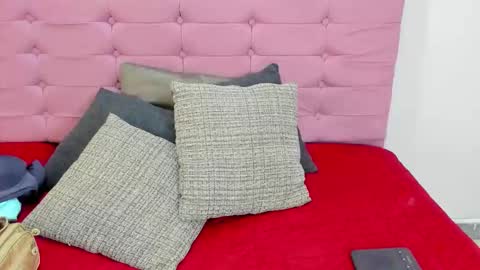 juliana12_ls online show from November 2025 01:10:02 PM