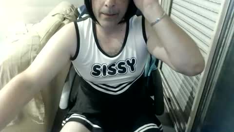 juliana online show from May 2026 06:47:02 PM