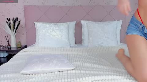 Snapshot of juliana_browns chatting on December 2024 02:45:02 AM Juliana online show from December 2024 02:45:02 AM