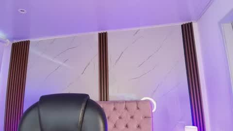  JULIANA CASTRO online show from July 2026 12:11:01 PM