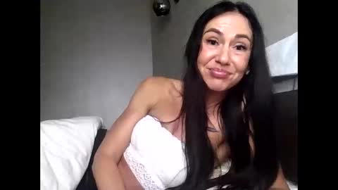 julianagold1 online show from October 2025 09:04:02 PM