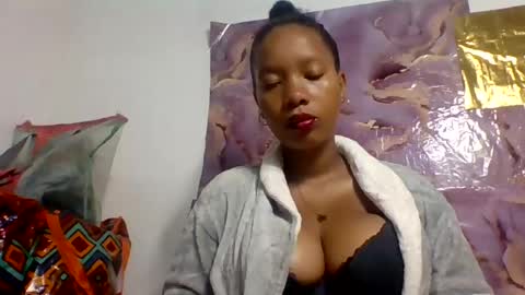 Julianah online show from July 2026 05:43:02 AM