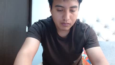 Julian online show from October 2025 05:19:01 PM