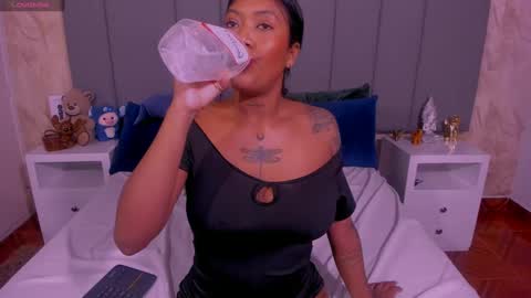 Snapshot of julianamiller chatting on March 2025 02:20:01 AM juli online show from March 2025 02:20:01 AM