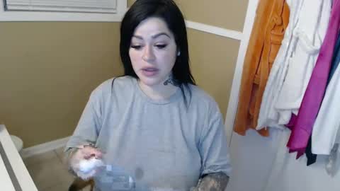 Snapshot of julianaxxxrose chatting on February 2025 12:27:02 PM Texas Mamasita online show from February 2025 12:27:02 PM