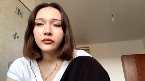 Kira online show from March 2026 08:09:01 AM