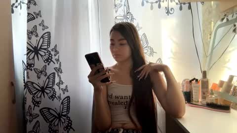 Snapshot of julianeaukamp chatting on February 2026 12:48:02 AM Viola online show from February 2026 12:48:02 AM