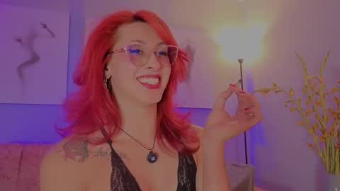 Snapshot of julianna_saenz chatting on December 2025 12:05:01 AM Juliana online show from December 2025 12:05:01 AM