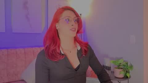 Snapshot of julianna_saenz chatting on December 2025 01:36:01 AM Juliana online show from December 2025 01:36:01 AM