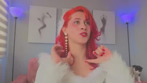 Snapshot of julianna_saenz chatting on December 2025 06:36:02 PM Juliana online show from December 2025 06:36:02 PM