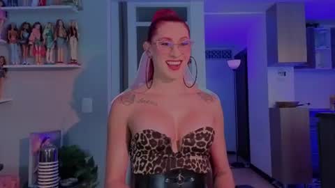 Juliana online show from July 2026 09:43:02 PM