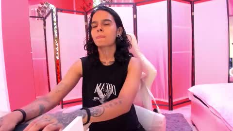 Snapshot of julianne_7 chatting on February 2026 08:51:02 PM julianne_7 online show from February 2026 08:51:02 PM