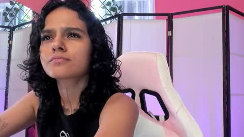 Snapshot of julianne_7 chatting on February 2026 08:24:01 PM julianne_7 online show from February 2026 08:24:01 PM