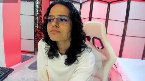 Snapshot of julianne_7 chatting on February 2026 09:13:01 PM julianne_7 online show from February 2026 09:13:01 PM