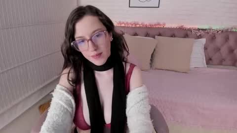 Snapshot of julianne__ chatting on February 2025 03:10:02 AM Julianne online show from February 2025 03:10:02 AM