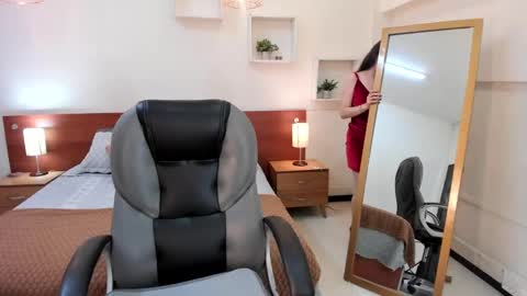 Snapshot of julianne__ chatting on March 2025 09:29:01 PM Julianne online show from March 2025 09:29:01 PM