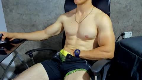 Julian online show from October 2025 11:27:01 PM