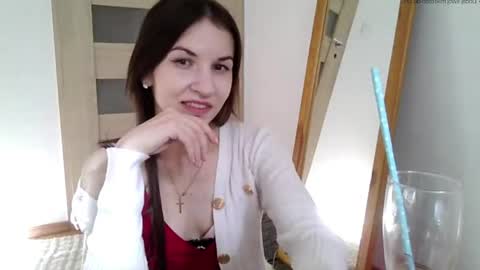 Julia online show from May 2026 03:42:01 PM