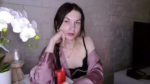 Julia online show from July 2026 07:39:01 PM