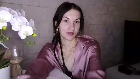 Julia online show from July 2026 08:52:02 PM