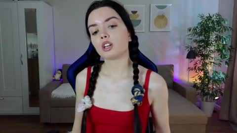 Julia online show from May 2026 07:13:01 AM