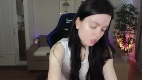 Julia online show from May 2026 07:27:01 AM
