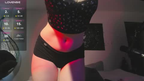 Julls online show from June 2026 02:06:01 AM