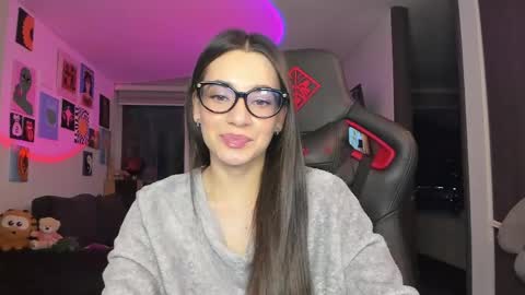 Jeimy Help me to reach 100 thumbs up online show from April 2026 01:05:02 AM