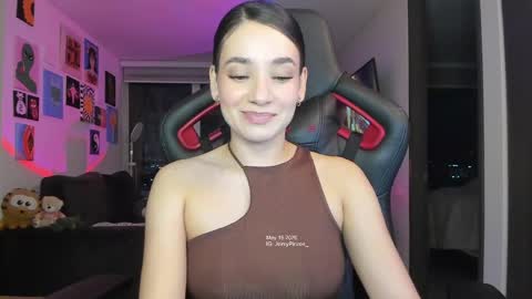 Snapshot of julidavila chatting on May 2026 01:56:01 AM Jeimy Help me to reach 100 thumbs up online show from May 2026 01:56:01 AM