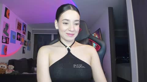 Snapshot of julidavila chatting on May 2026 01:01:01 AM Jeimy Help me to reach 100 thumbs up online show from May 2026 01:01:01 AM