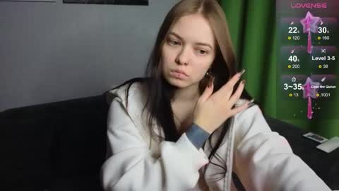 julidropp online show from February 2025 04:11:02 PM