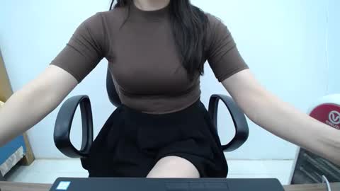 julie9x online show from February 2026 08:54:01 AM