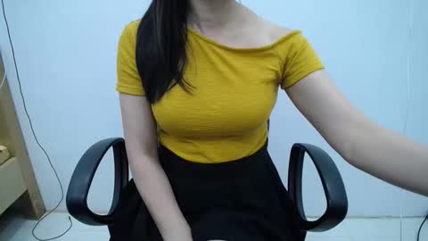 julie9x online show from May 2026 09:10:02 PM
