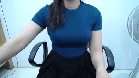 julie9x online show from May 2026 08:25:01 PM