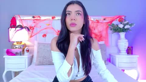 Snapshot of julie_bennet chatting on October 2025 03:21:02 AM Juliet Bennet online show from October 2025 03:21:02 AM