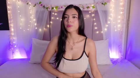 Juliet Bennet online show from May 2026 02:40:01 AM