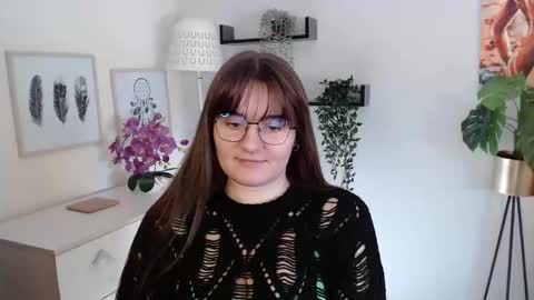 Julie online show from September 2025 12:42:02 PM