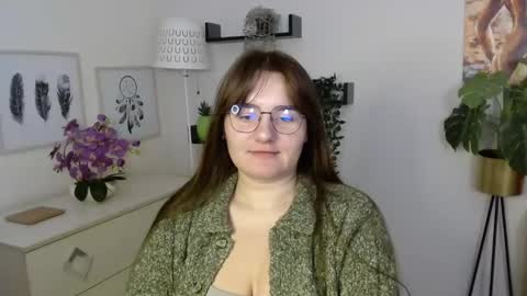 Julie online show from October 2025 12:58:01 PM