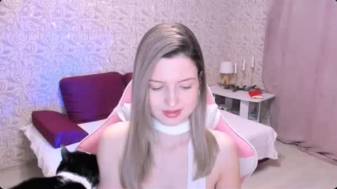 Snapshot of julie_flores chatting on December 2024 04:17:01 PM Julie online show from December 2024 04:17:01 PM