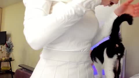 Snapshot of julie_flores chatting on November 2025 03:25:01 PM Julie online show from November 2025 03:25:01 PM