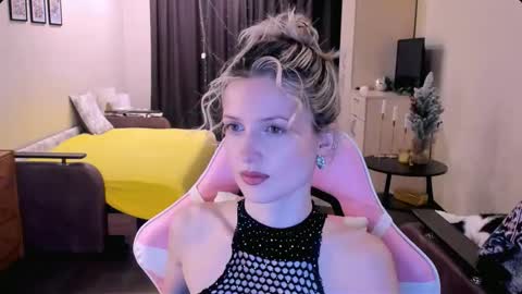 Julie online show from November 2025 03:55:01 PM