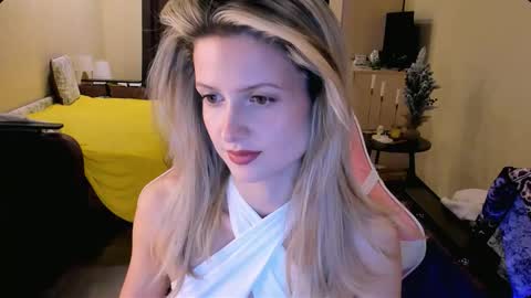 Julie online show from December 2025 01:29:01 PM