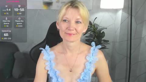 Julie Lucasss online show from June 2026 12:06:02 AM