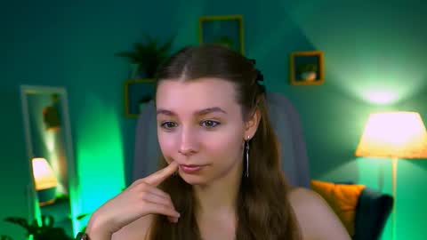 Snapshot of juliedaniel chatting on October 2025 04:24:01 AM juliedaniel online show from October 2025 04:24:01 AM