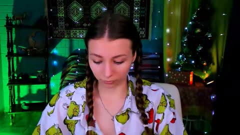 juliedaniel online show from December 2025 04:18:02 AM