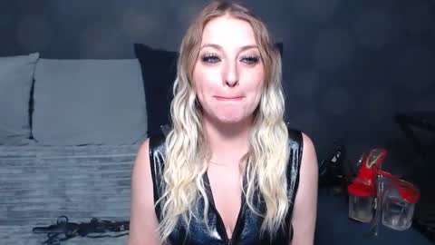 Snapshot of juliediamond chatting on May 2026 09:27:02 AM julia online show from May 2026 09:27:02 AM