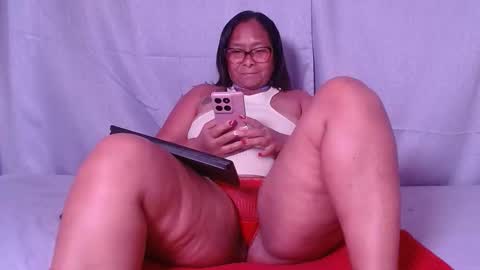 julielove1 online show from April 2026 04:32:01 AM