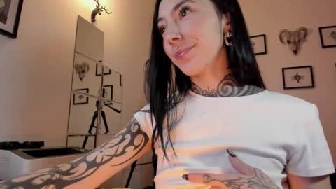 juliet_sourire online show from February 2025 02:29:02 AM